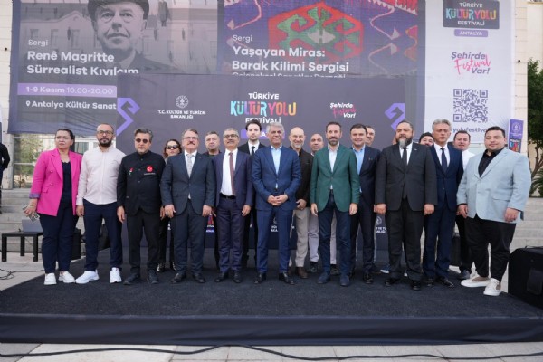 Akdeniz Rüzgarıyla Sanat Yolculuğu! Antalya Kültür Yolu Festivali Başladı